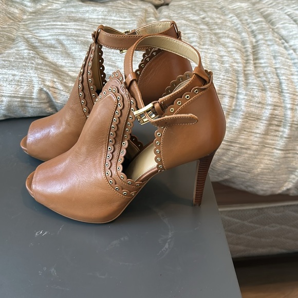 Michael Kors, high heels - Picture 7 of 8